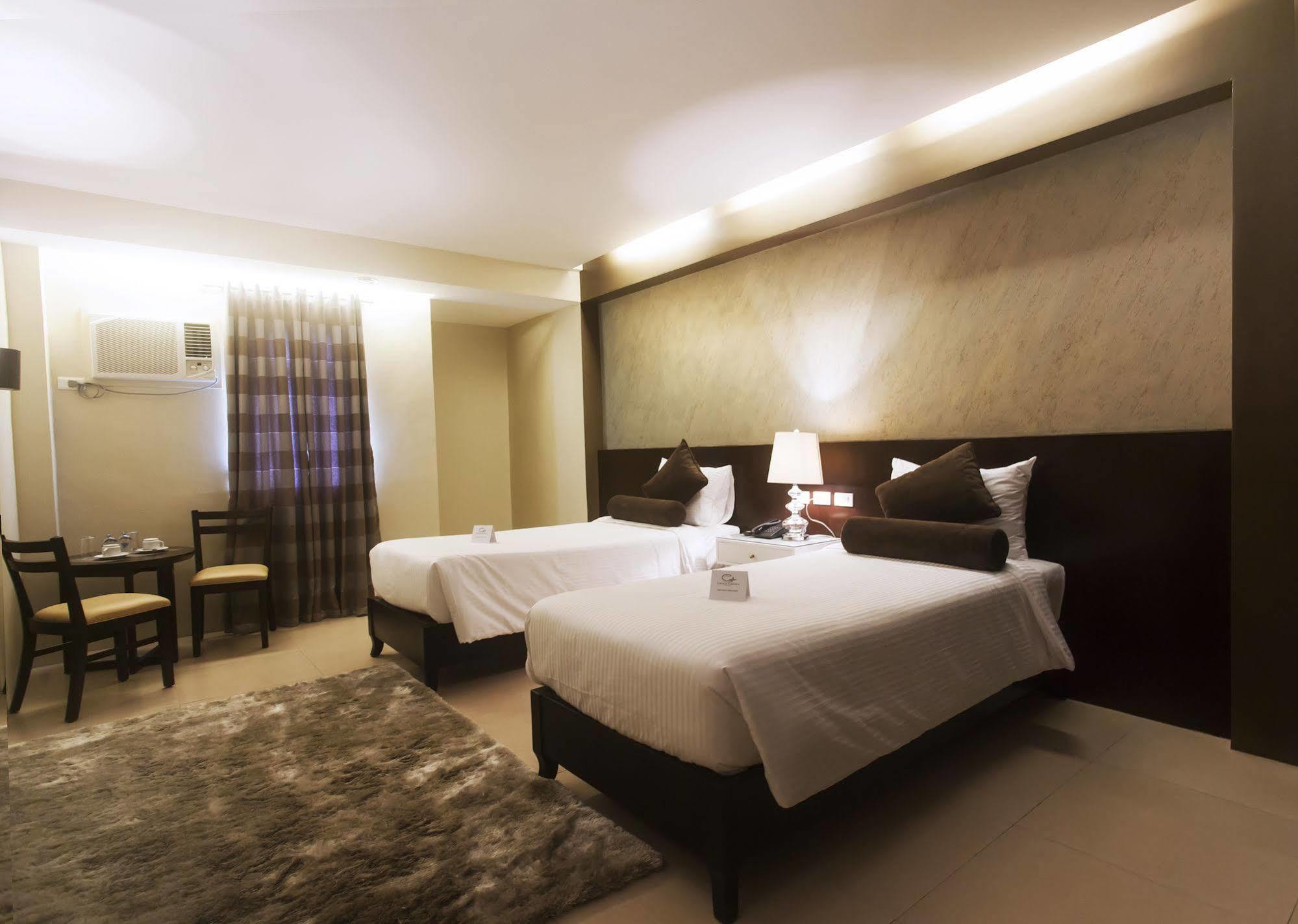 Grace Crown Hotel Angeles Kültér fotó